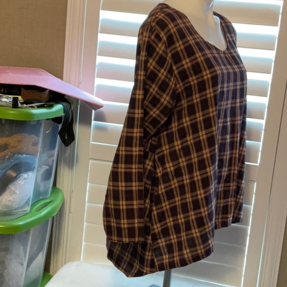 Brown and Black Boxy Blouse with Long Sleeves - Picture 3 of 6